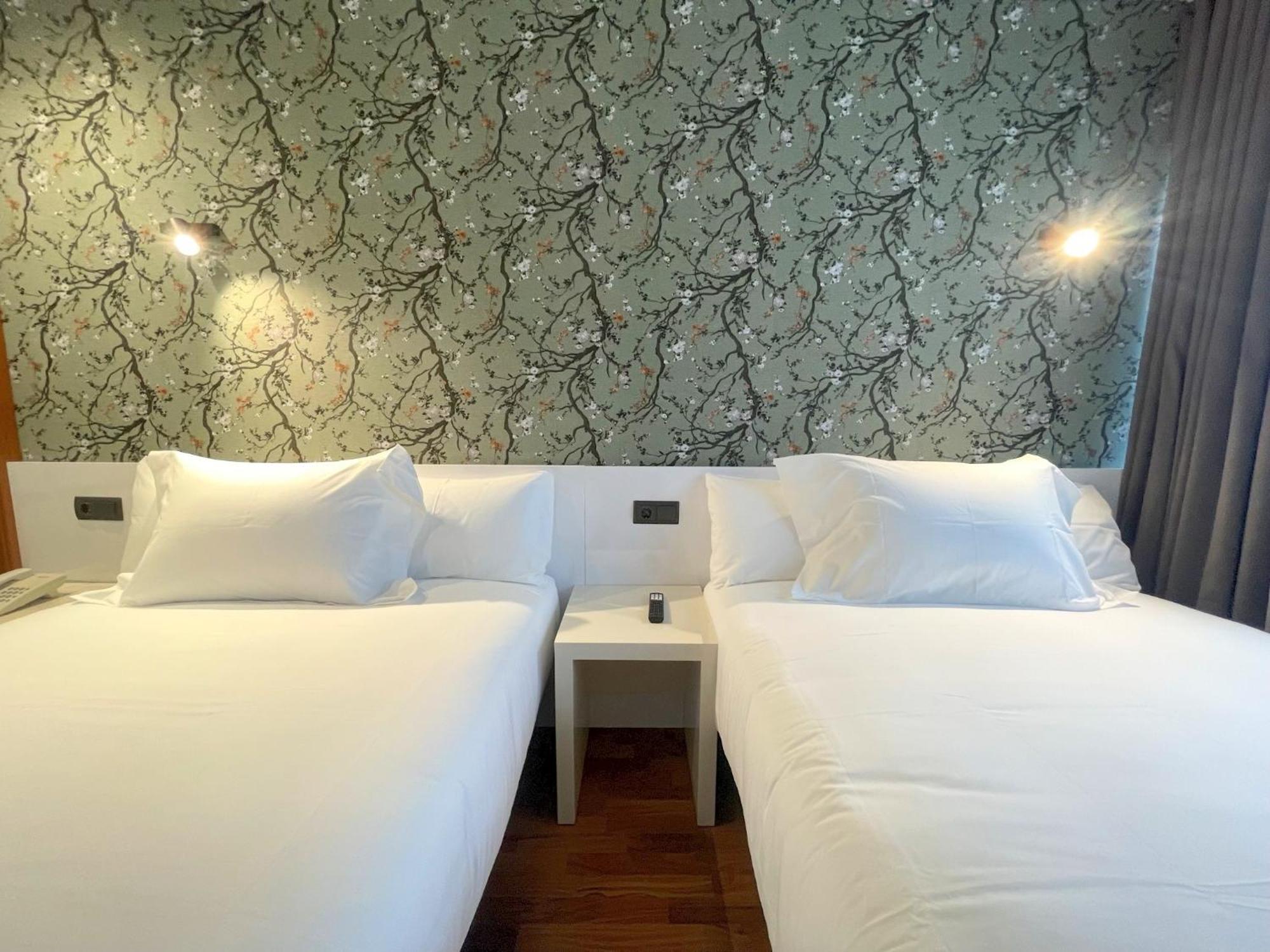 Hotel Apartamentos San Fermin Pamplona Villava Exterior photo