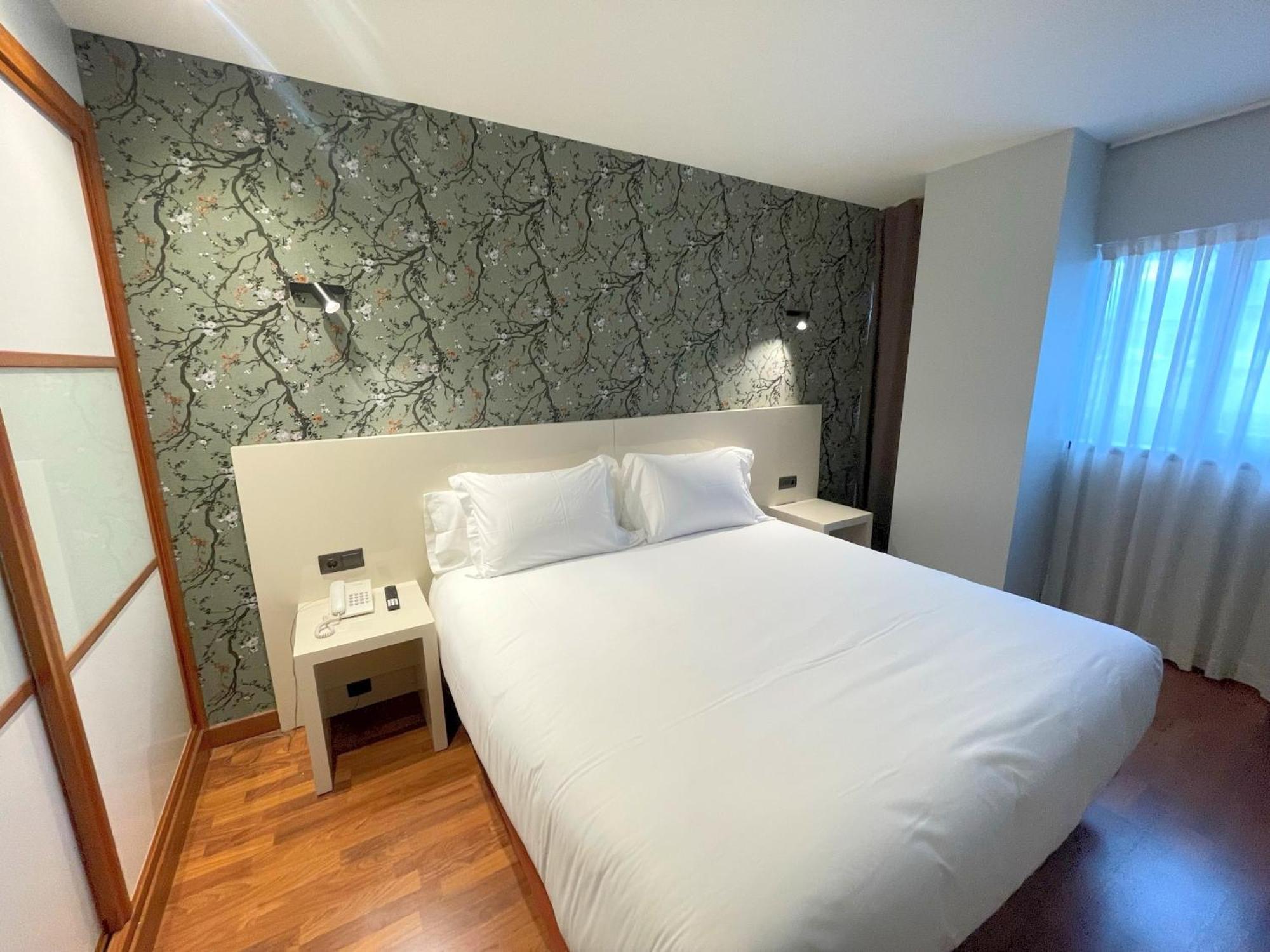 Hotel Apartamentos San Fermin Pamplona Villava Exterior photo