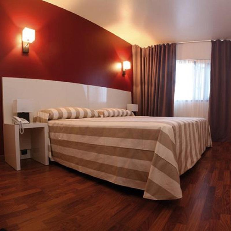 Hotel Apartamentos San Fermin Pamplona Villava Exterior photo